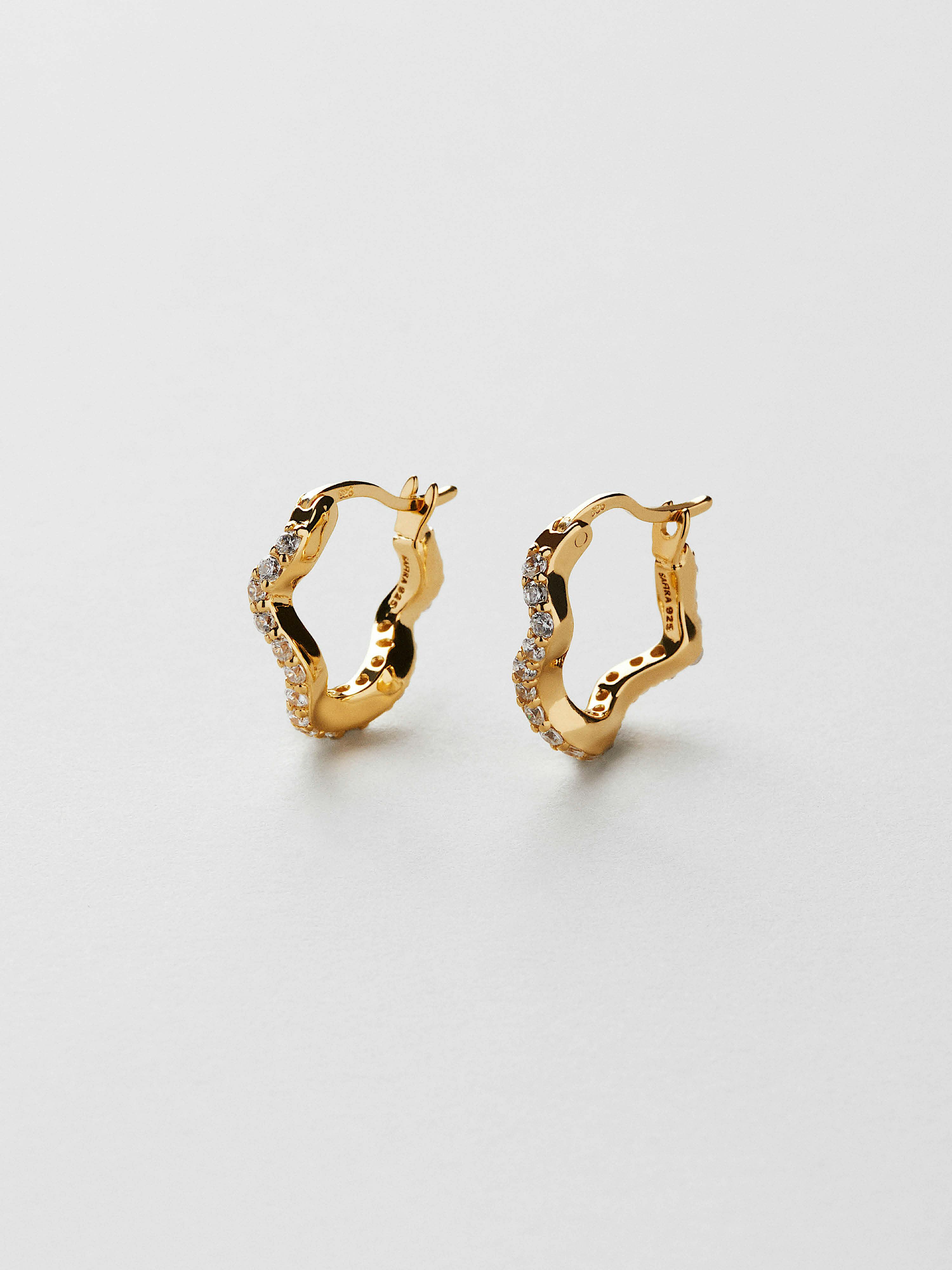 Wavy Lou 15mm Hoops