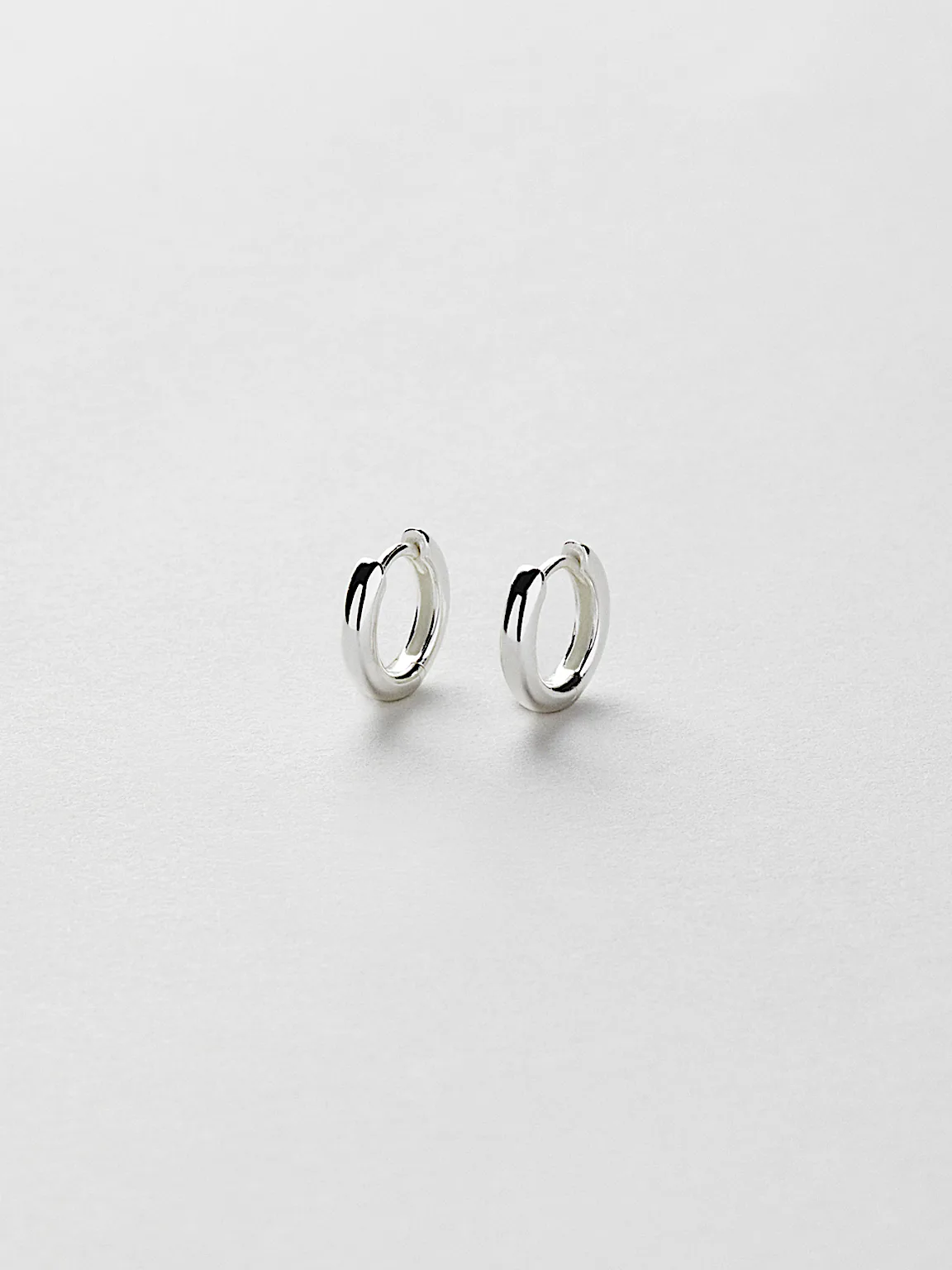 TANGPOET Hoop Earrings 925 Sterling Silver Sleeper Earring Hypoallergenic Huggie Earrings Birthday Jewelry Gifts for Men Women, 15mm TANGPOET Hoop Earrings 925 Sterling Silver Sleeper Earring Hypoallergenic Huggie Earrings Birthday Jewelry Gifts for Men Women, 15mm