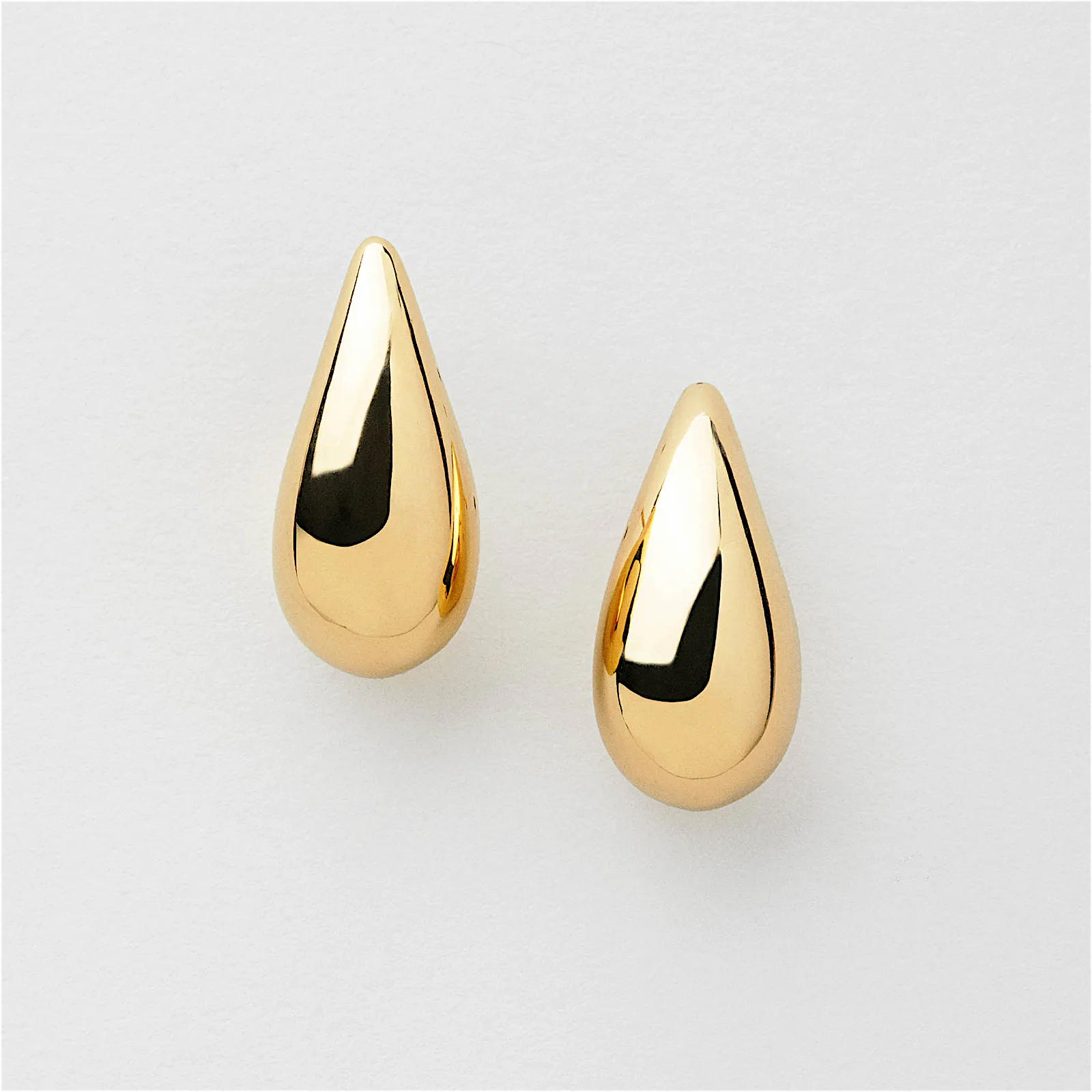 Celine Drop Studs (M)