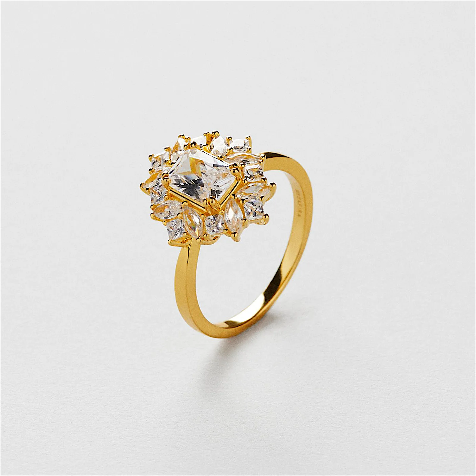 Safira Cocktail Ring