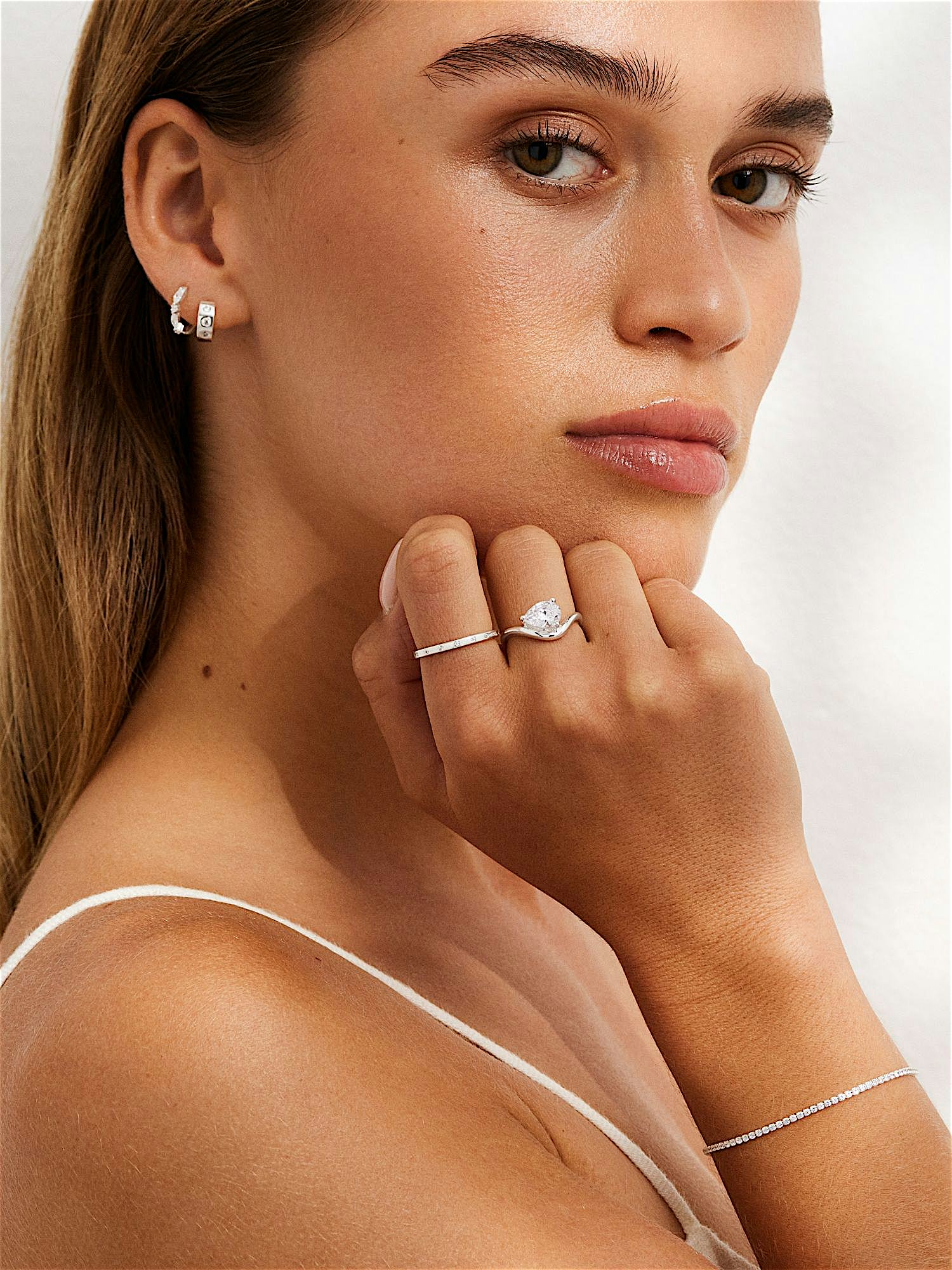 ★TATIANA★ Silver 925 Rust Bloom Cushion Hoop Earrings EC31 MUSINSA | TATIANA (Silver 925) Rust Bloom Cushion Hoop