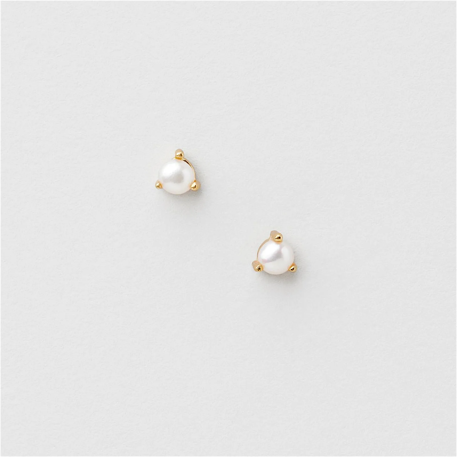Mini Pearl Studs