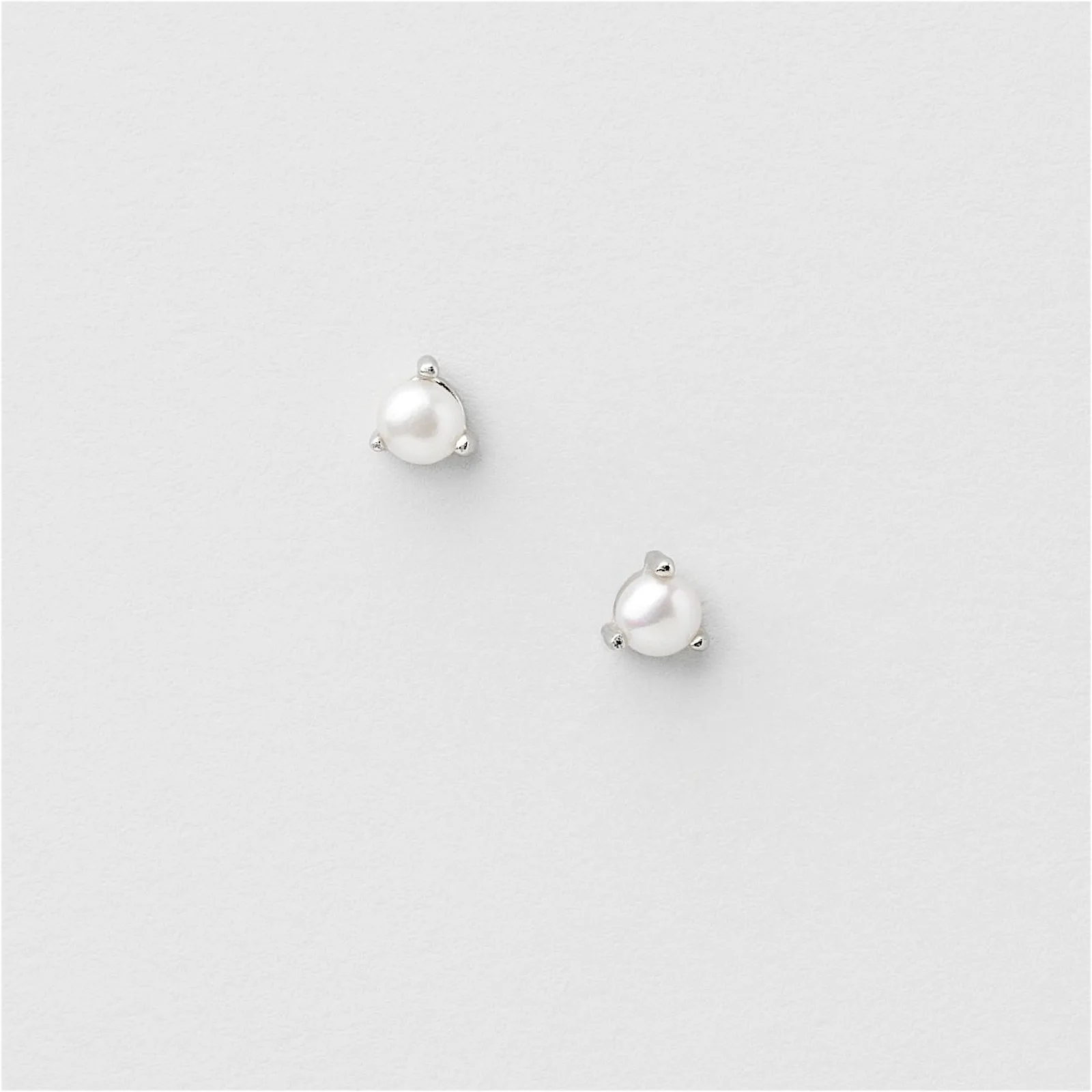 Mini Pearl Studs