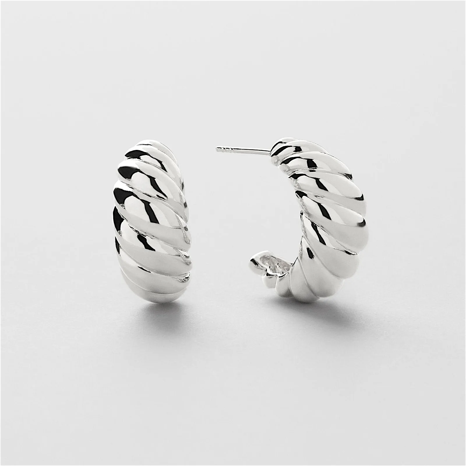 Twisted Studs