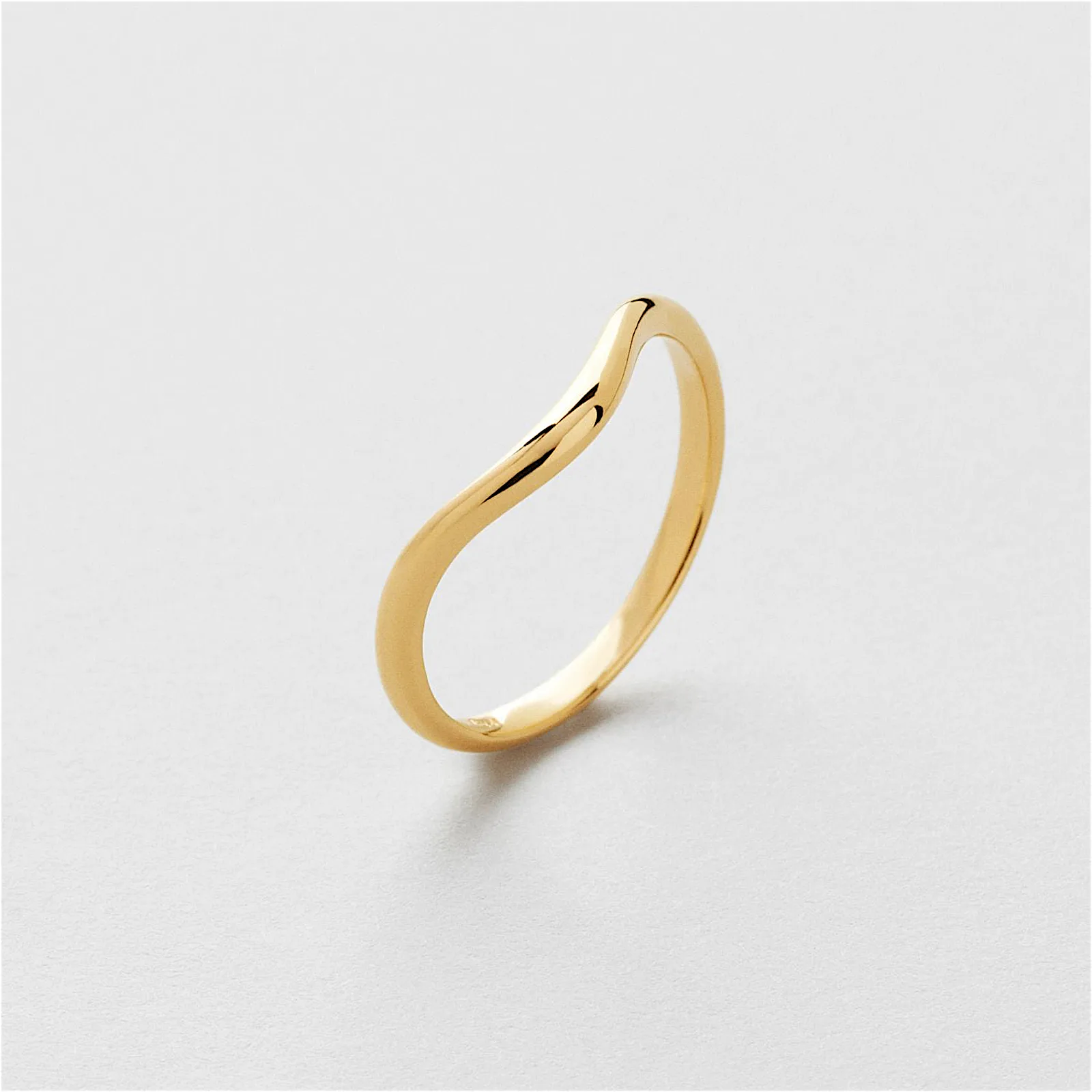 Curve Ring