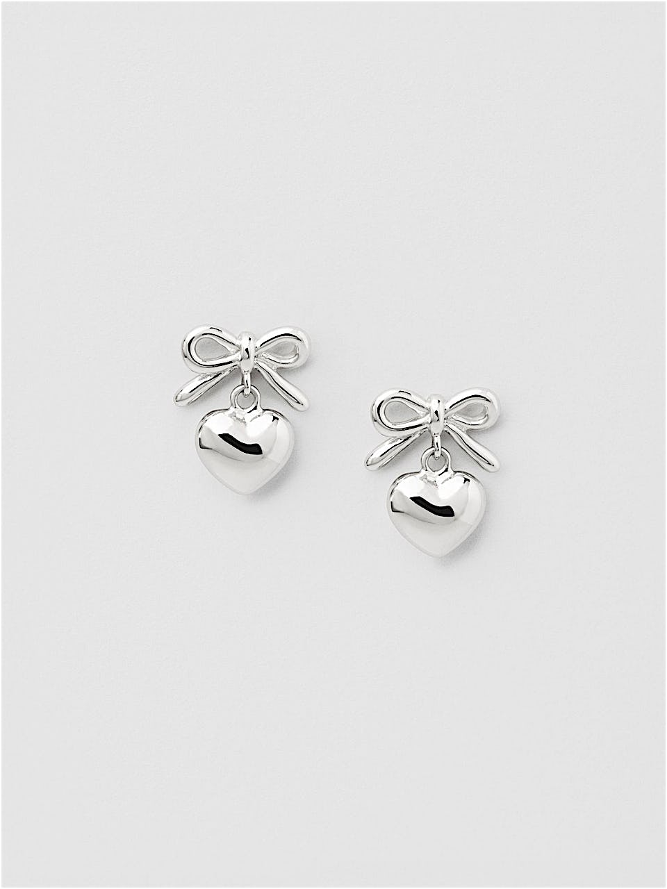 アクセサリー HEART SILVER EARRINGS Interlocking Heart Sterling Silver Stud Earrings | Lisa Angel